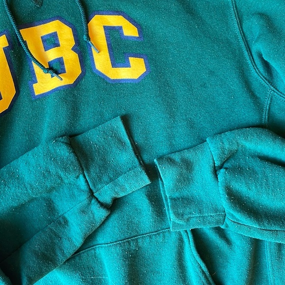 Russel athletics UBC hoodie - Picture 3 of 6